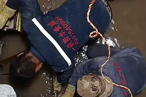 天津电梯井堵漏施工视频